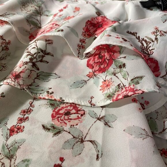 Boho Cropped Ruffle Blouse is Perfect Summer Blouse. Ready for Vacation 🛩 - Picture 15 of 16